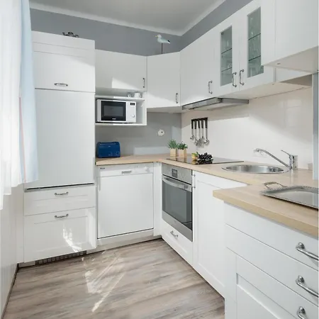 Angela Nordhelmstr 54